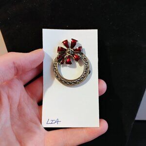 Vintage Lia Wreath brooch